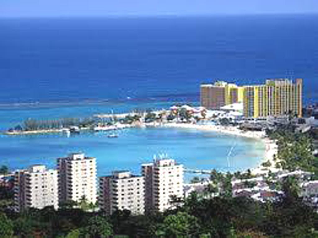 Turtle Beach Towers Apt 22 C - Ocho Rios Buitenkant foto