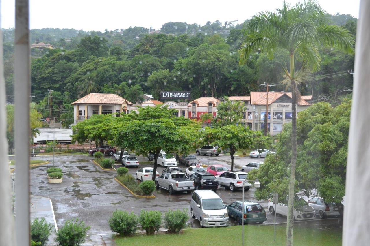 Turtle Beach Towers Apt 22 C - Ocho Rios Buitenkant foto